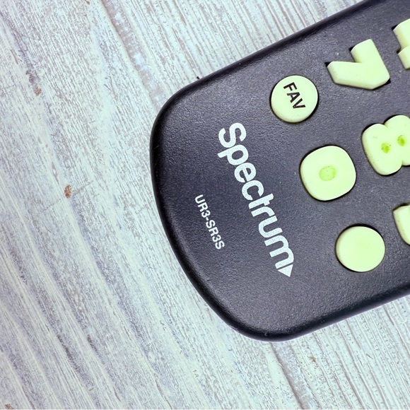 Spectrum Time Warner TV Cable Big Button UR3-SR3S Remote Control - Picture 2 of 5
